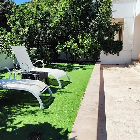 Merkez'de Havuzlu, Saunali, Muestakil 酒店 4*